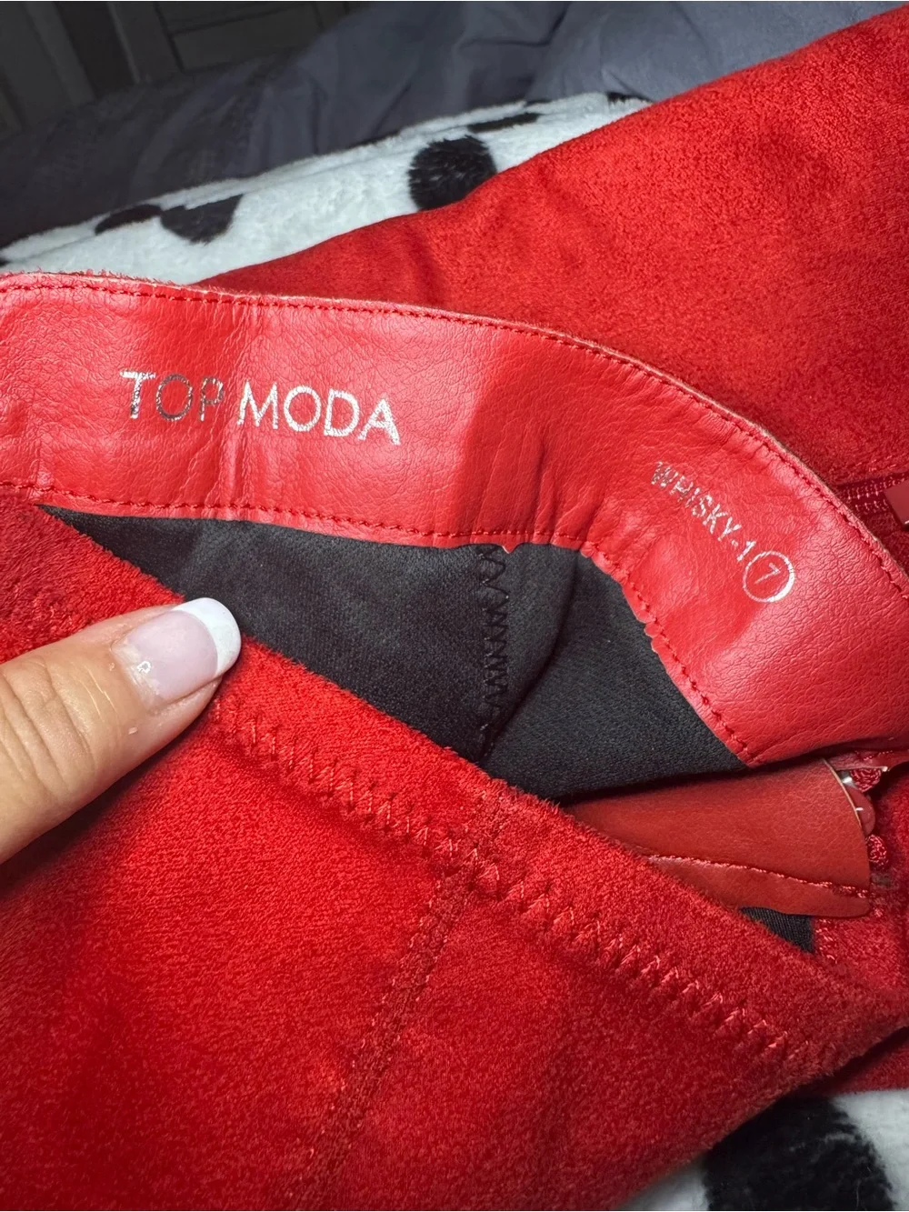 Top Moda Red Women's Faux Suede Block Heel Knee High Boot Size 7